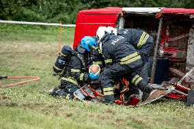 Competition for rescue workers