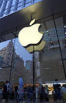 The Renovated Flagship Apple Store in Shanghai