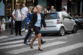 Elisabeth Borne Visit To The 9th District - Paris