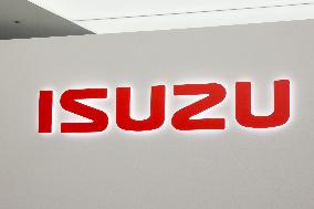 Isuzu Motors signage and logo