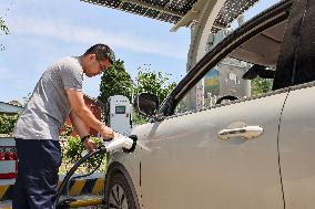 Xinhua Headlines: New energy vehicles gain traction in China's rural market