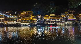 CHINA-HUNAN-XIANGXI-FENGHUANG ANCIENT TOWN-NIGHT VIEW (CN)