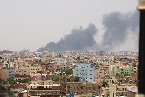 SUDAN-KHARTOUM-MASSIVE EXPLOSION