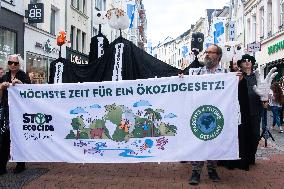 Protest Against Eocide In Bonn