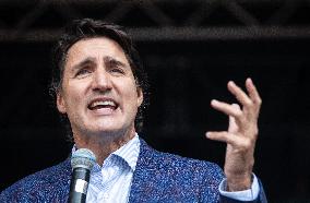 Trudeau Attends Events Alongside Daughter - Edmonton