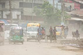 Dhaka Blanketed In Dust - Bangladesh