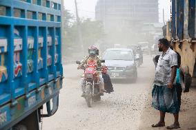 Dhaka Blanketed In Dust - Bangladesh