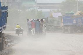 Dhaka Blanketed In Dust - Bangladesh