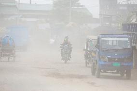 Dhaka Blanketed In Dust - Bangladesh