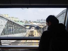 INDONESIA-BANDUNG-TRAIN-DAILY LIFE