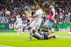 Burnley FC v Aston Villa - Premier League