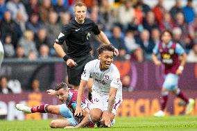 Burnley FC v Aston Villa - Premier League