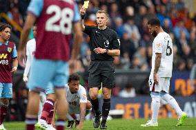 Burnley FC v Aston Villa - Premier League