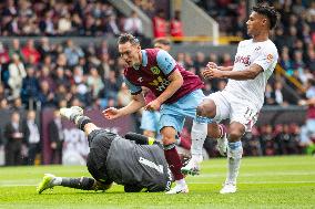 Burnley FC v Aston Villa - Premier League