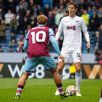 Burnley FC v Aston Villa - Premier League