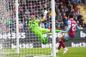 Burnley FC v Aston Villa - Premier League