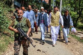 Daily Life In Kashmir