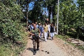 Daily Life In Kashmir