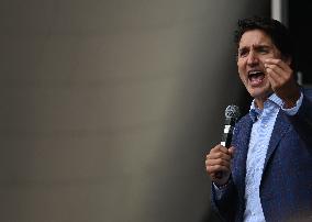 PM Trudeau Stops In Edmonton To Celebrate Pride