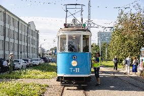 Parade of old trams