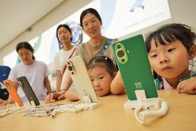 2023 Q2 China Smartphone Sales Declined