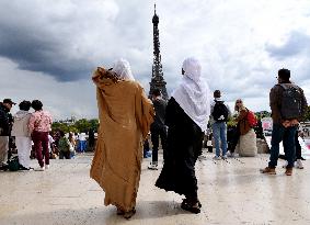 New French Education Minister Bans Abayas Dresses In Schools