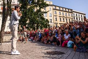 Matteo Bocelli Street Performance In Krakow, Poland