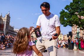 Matteo Bocelli Street Performance In Krakow, Poland