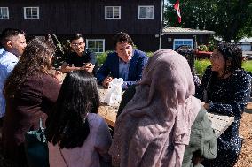 Trudeau Visits A Farm - Ontario