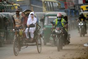 Daily Life In Dhaka