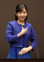 Princess Kako at sign language contest