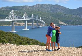 CROATIA-KOMARNA-PELJESAC BRIDGE-TOURISTS