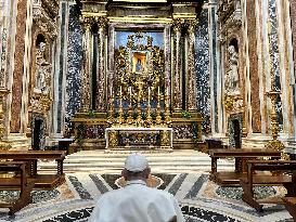 Pope Francis Visits The Basilica Santa Maria Maggiore - Rome