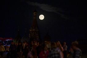 RUSSIA-MOSCOW-FULL MOON