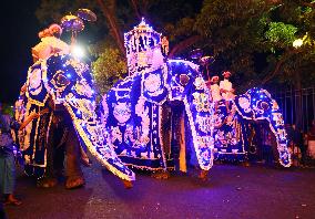 SRI LANKA-KANDY-ESALA PERAHERA FESTIVAL