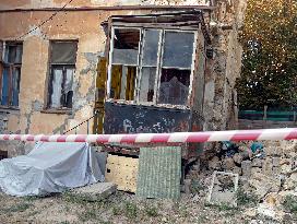 Residential building wall collapses in Odesa
