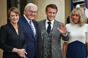 Steinmeier And Wife At The Elysee For Dinner - Paris