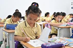 CHINA-SCHOOLS-NEW SEMESTER (CN)