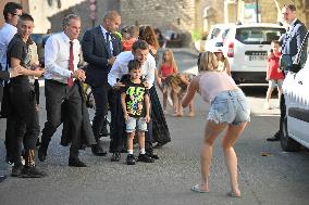 President Macron During A Trip On Vocational High School Reform - Baumes-De-Venise