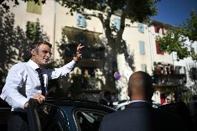 President Macron During A Trip On Vocational High School Reform - Baumes-De-Venise