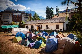 Refugee Camp - Briancon