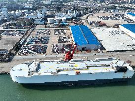Vehicles Export in Lianyungang Port