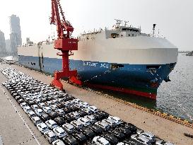 Vehicles Export in Lianyungang Port
