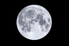 The Last Super Blue Moon Until 2037 In Milan