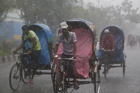 Daily Life In Dhaka