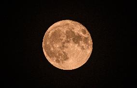 Super Blue Moon In West Bengal