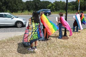 Pro-LGBT Demonstrators Protest New Katy ISD Gender Identity Policy