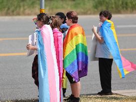 Pro-LGBT Demonstrators Protest New Katy ISD Gender Identity Policy