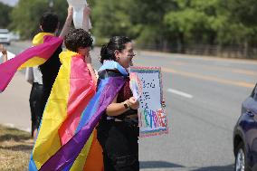 Pro-LGBT Demonstrators Protest New Katy ISD Gender Identity Policy