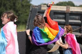 Pro-LGBT Demonstrators Protest New Katy ISD Gender Identity Policy